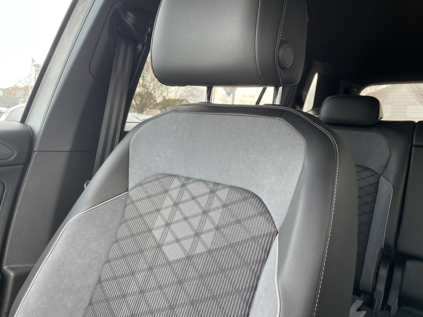 Volkswagen Tiguan Allspace 2.0 TDI DSG 4Motion R-Line AHK foto 14