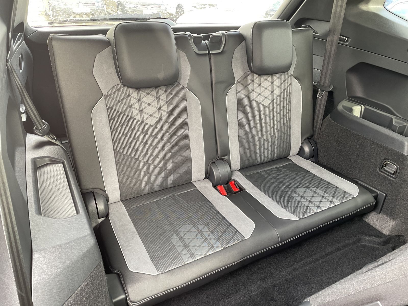 Volkswagen Tiguan Allspace 2.0 TDI DSG 4Motion R-Line AHK foto 15