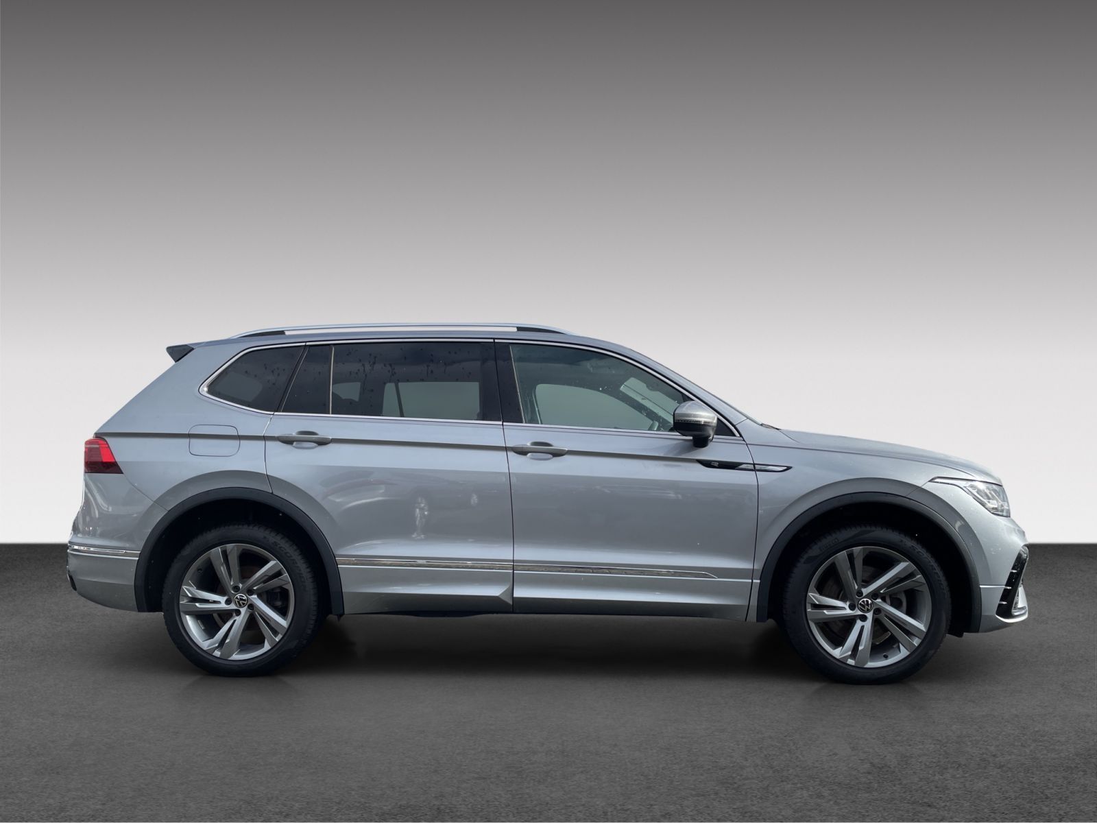Volkswagen Tiguan Allspace 2.0 TDI DSG 4Motion R-Line AHK foto 3