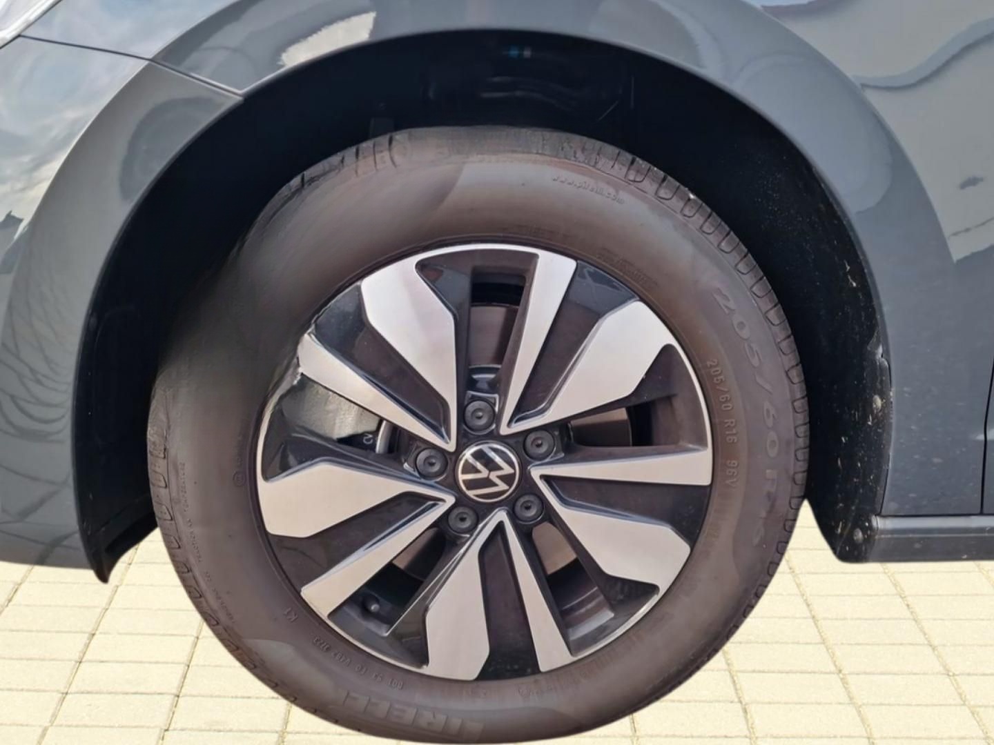 Volkswagen Touran MOVE 1.5 TSI DSG Move foto 9