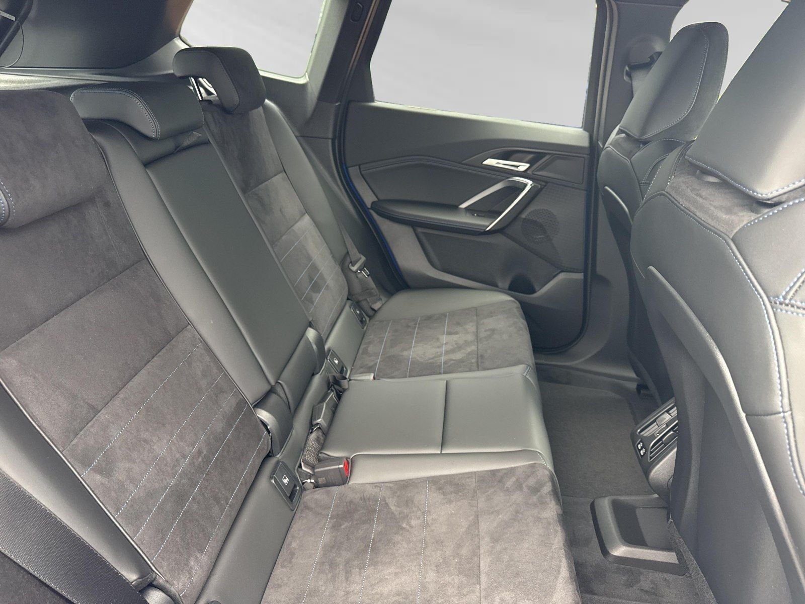 BMW iX1 eDrive20 M Sport|Head-Up|DA-Plus|PA-Plus|18" foto 15