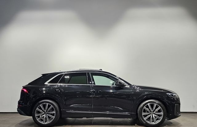 Audi Q8 50 TDI S Line Pano Matrix Softc.Hud Belüf 360 foto 6