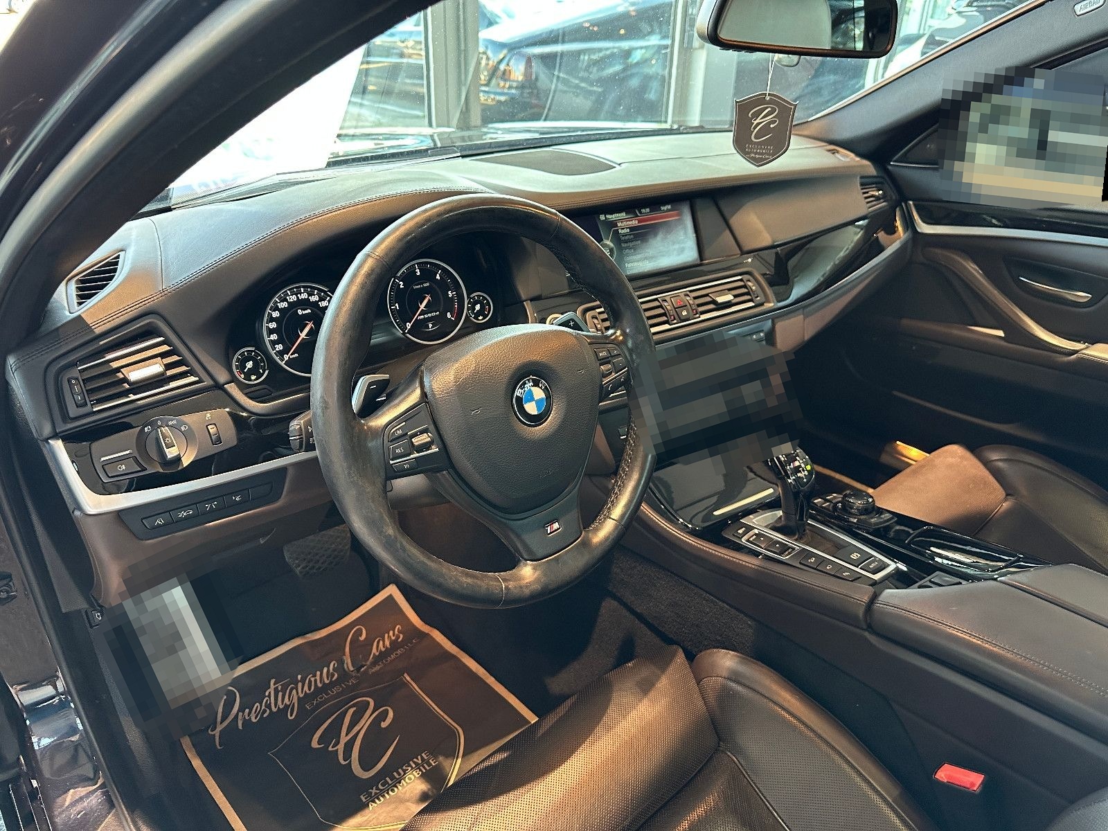 BMW M550d xDrive Leder Braun Pano HuD Spur Fond Ent. foto 11