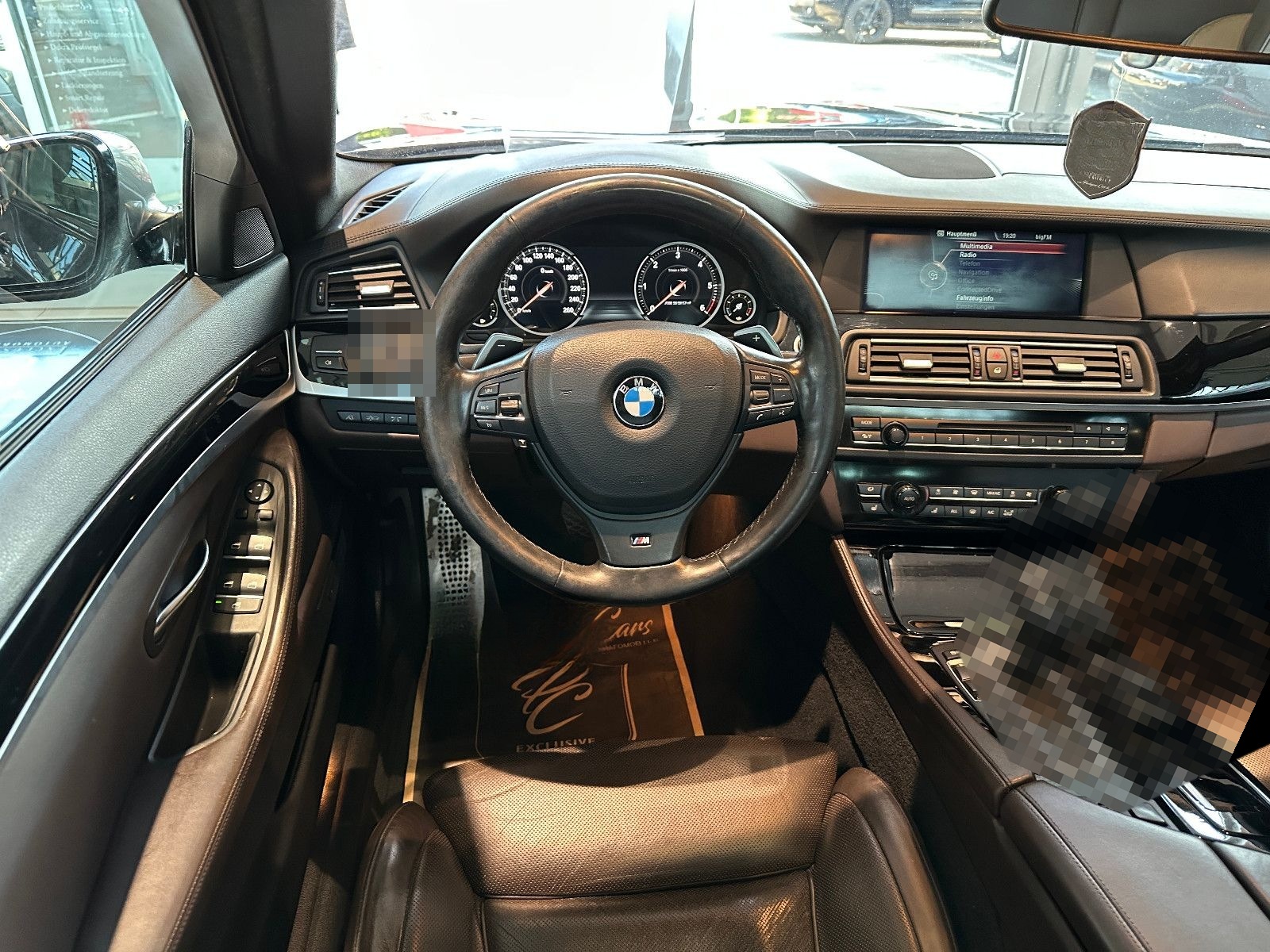 BMW M550d xDrive Leder Braun Pano HuD Spur Fond Ent. foto 12