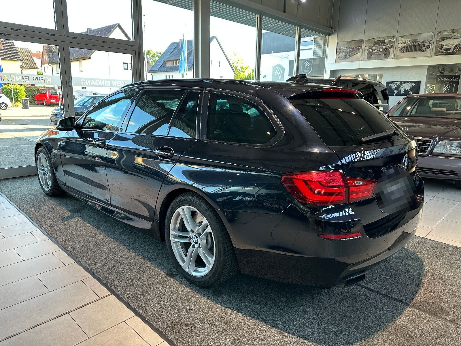 BMW M550d xDrive Leder Braun Pano HuD Spur Fond Ent. foto 6
