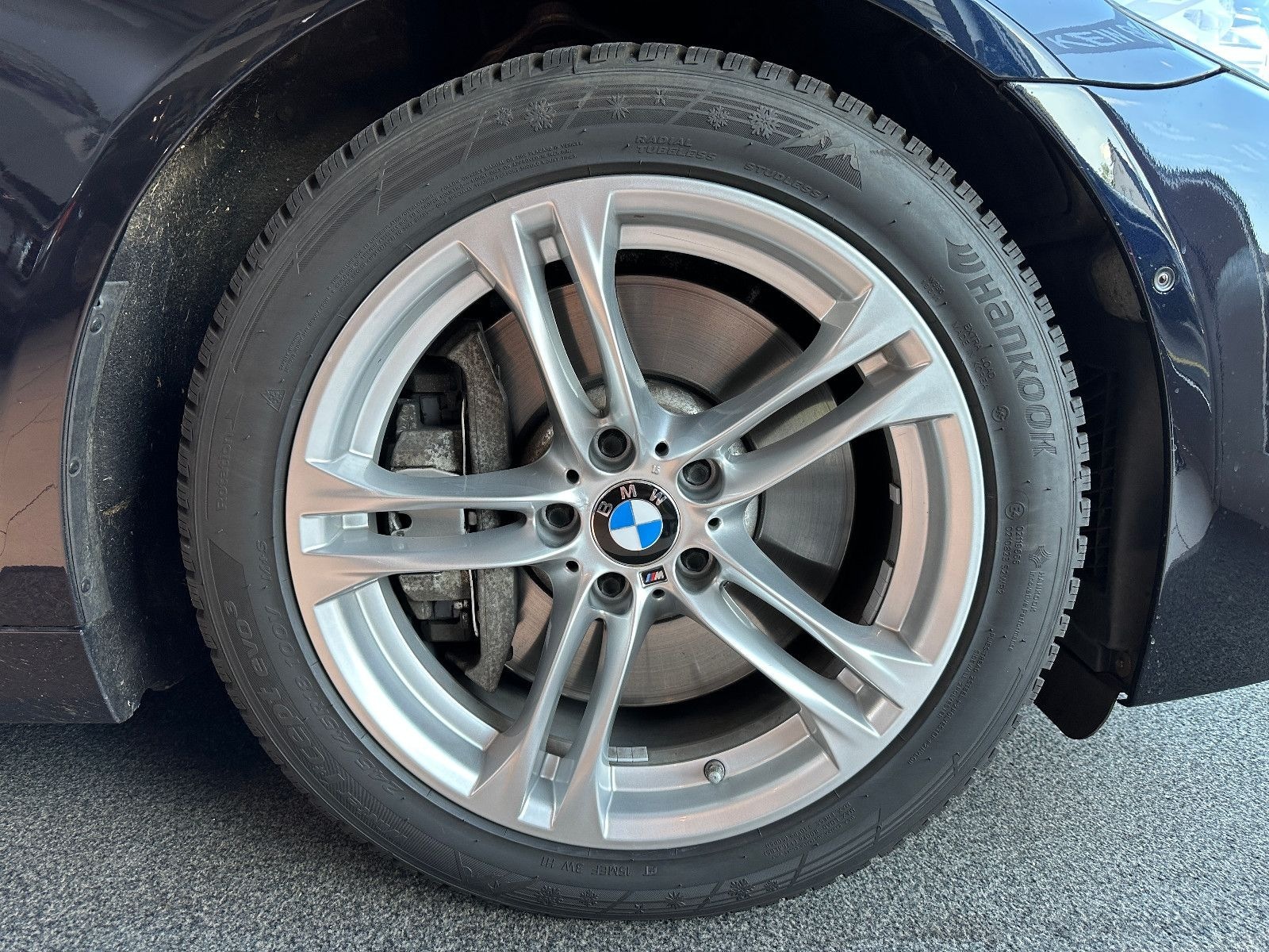 BMW M550d xDrive Leder Braun Pano HuD Spur Fond Ent. foto 9