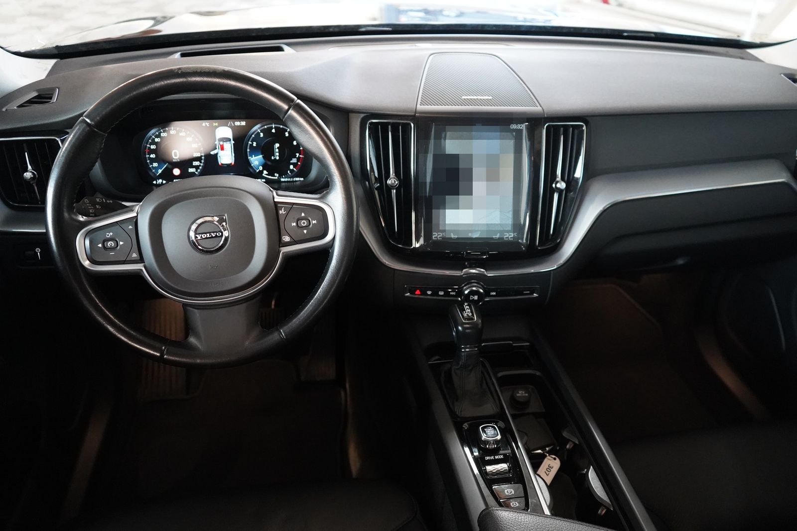 Volvo XC60 2.0 Momentum 2WD LED 360° ACC Panorama Navi foto 12