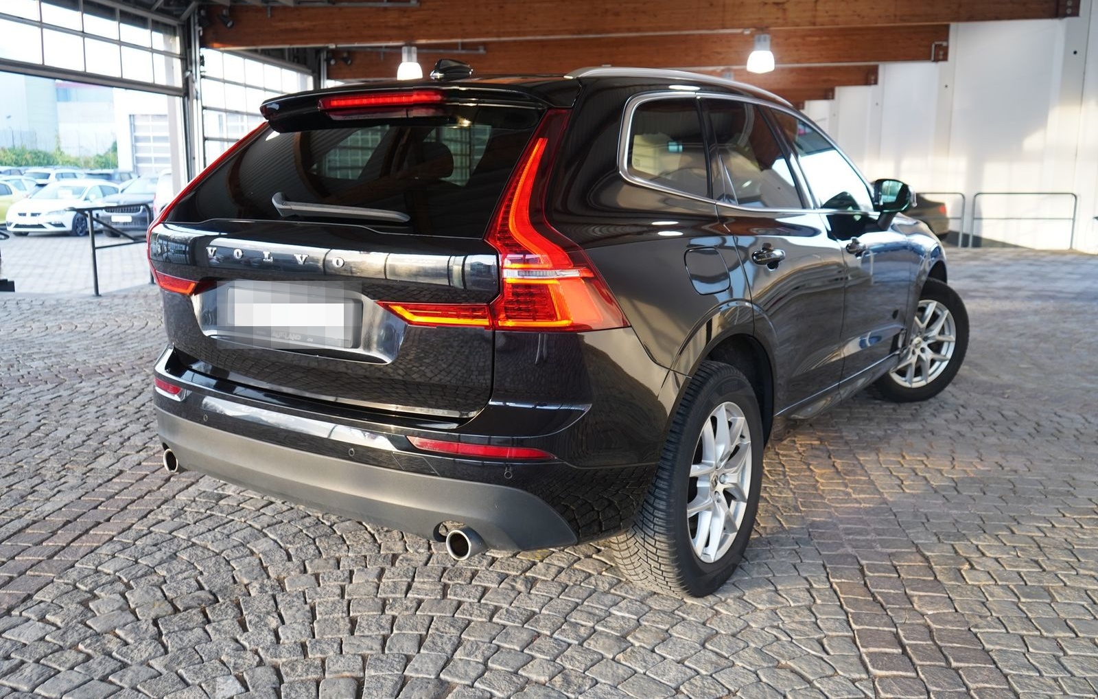 Volvo XC60 2.0 Momentum 2WD LED 360° ACC Panorama Navi foto 6