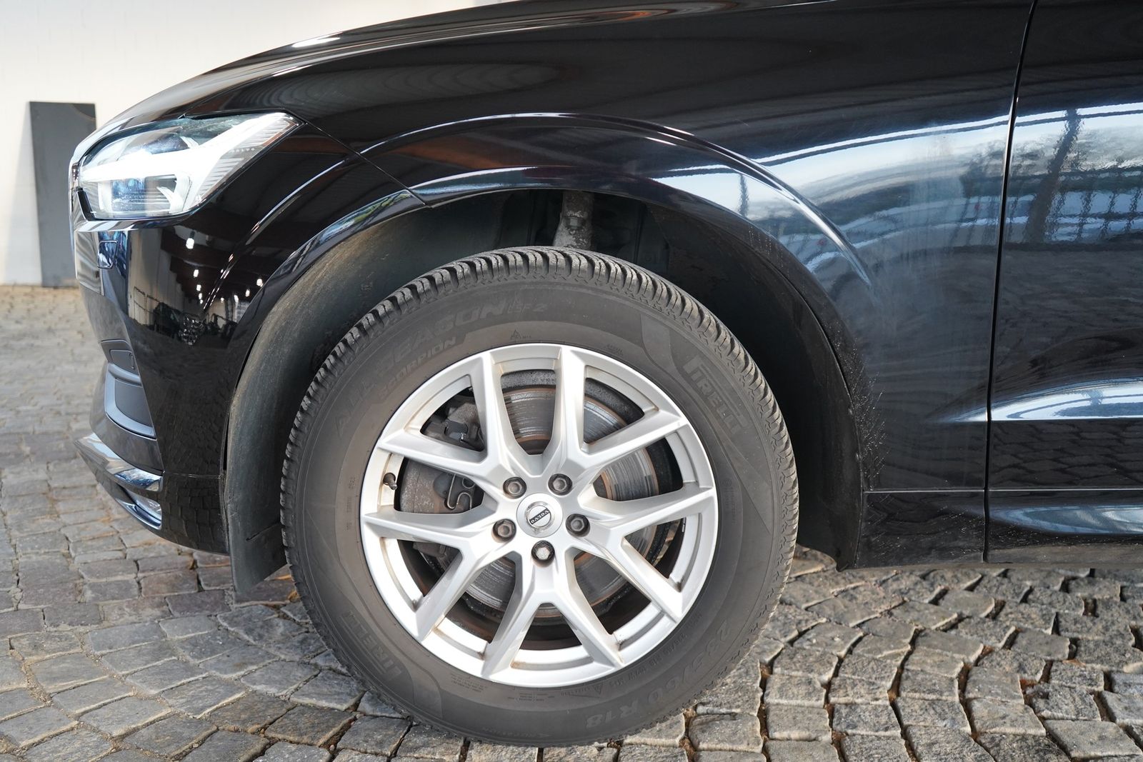 Volvo XC60 2.0 Momentum 2WD LED 360° ACC Panorama Navi foto 10