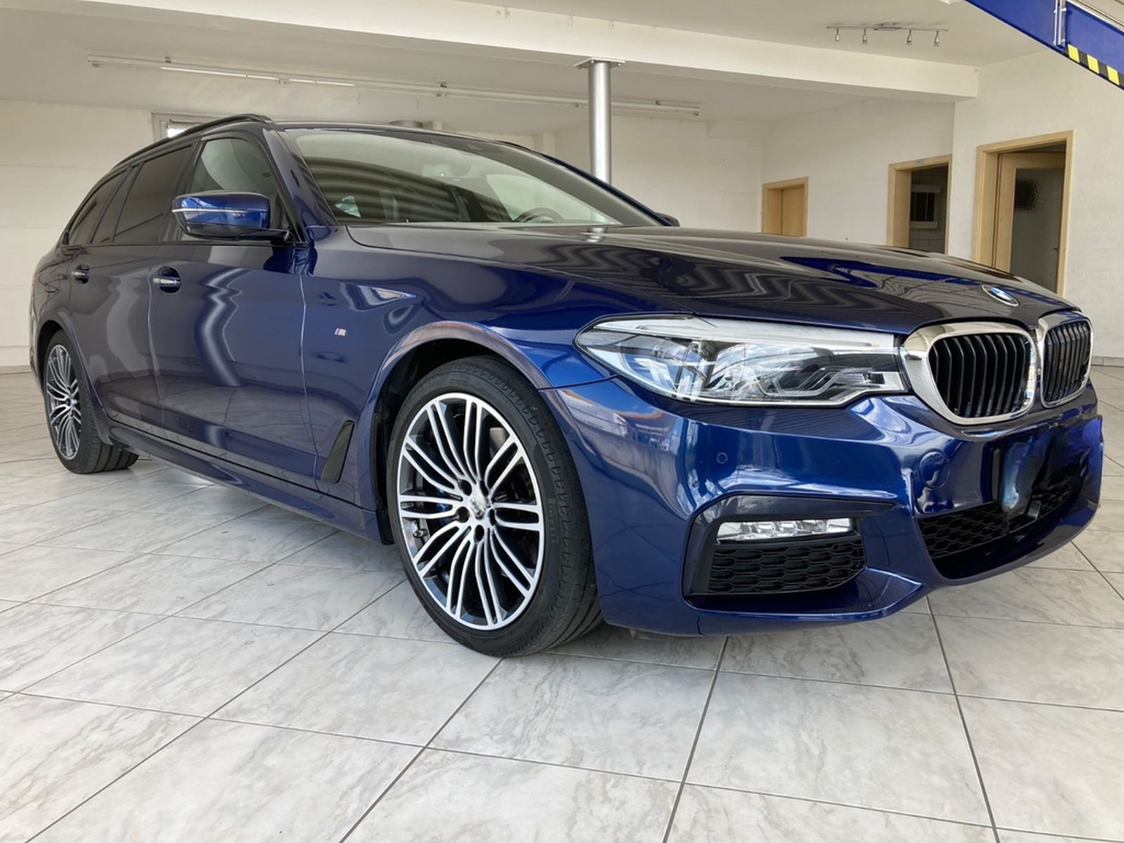 BMW 530 Baureihe 5 Touring 530 d xDrive M Sport foto 3