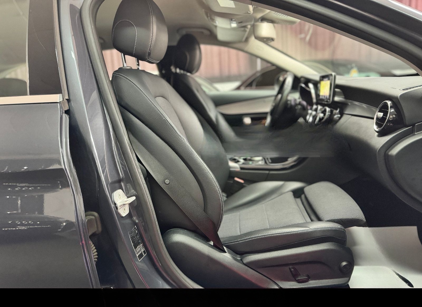 Mercedes-Benz C 220 T d Avantgarde LED AHK 8xReifen Tempomat foto 18