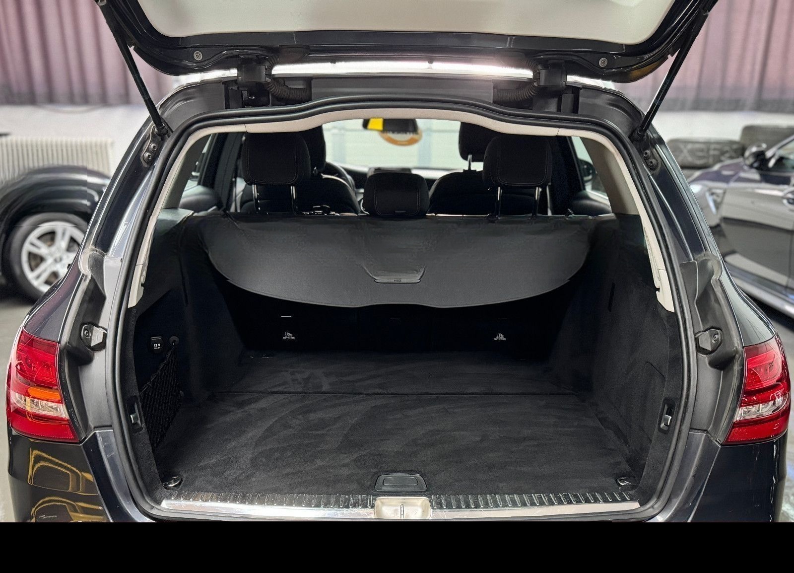 Mercedes-Benz C 220 T d Avantgarde LED AHK 8xReifen Tempomat foto 6