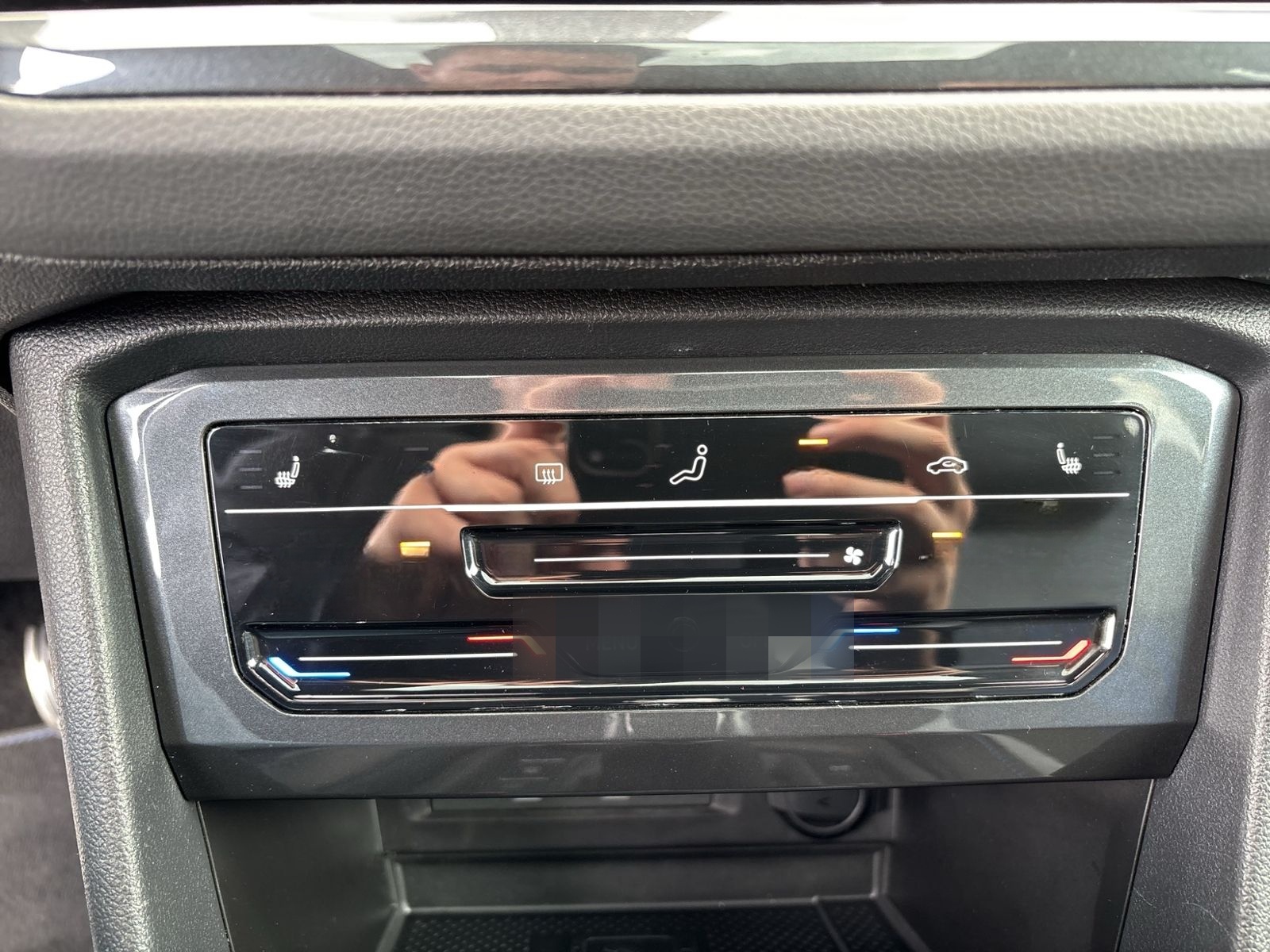 Volkswagen Tiguan R 4Motion, PANO, Design Paket, Rear View, foto 19