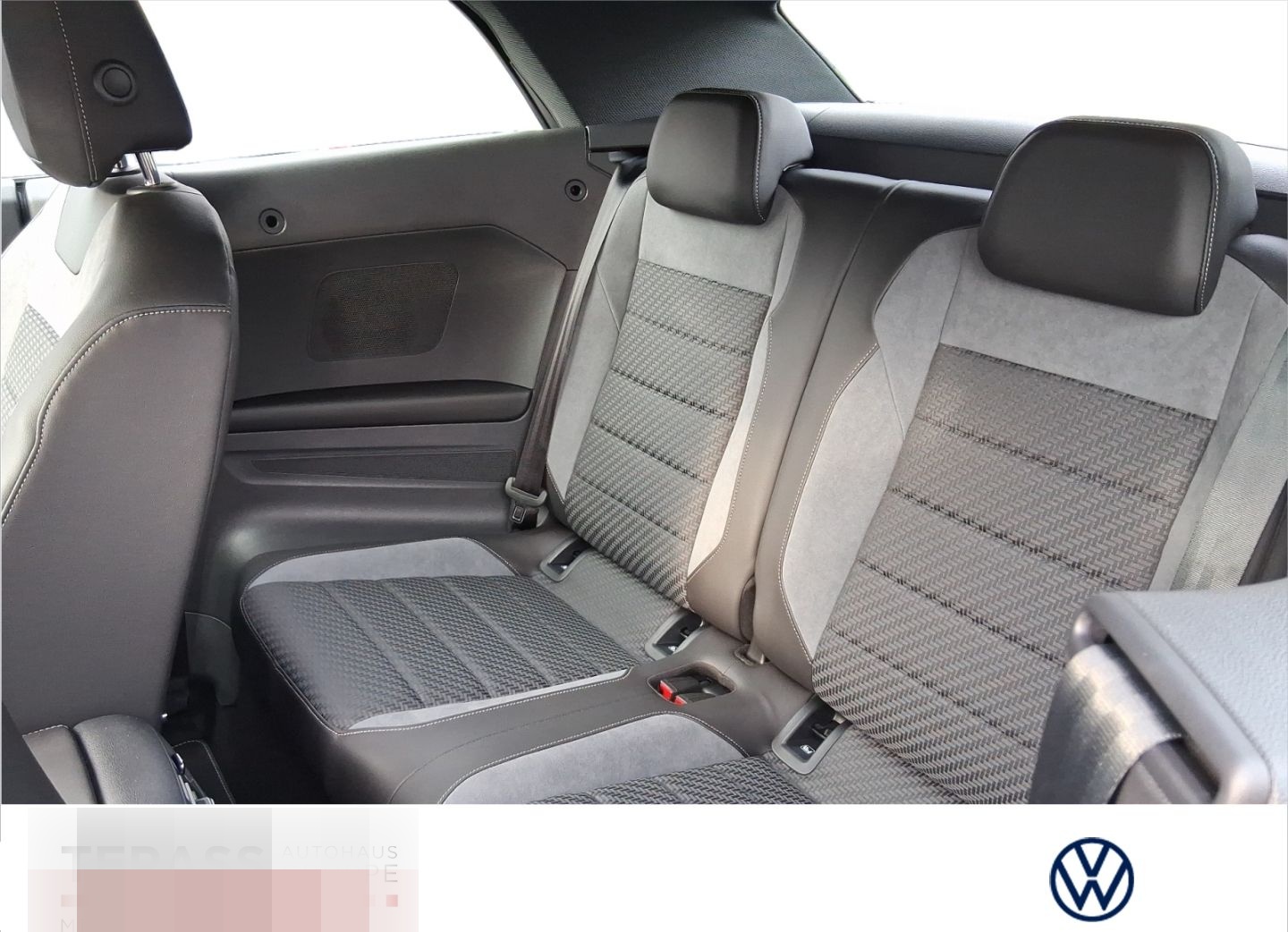 Volkswagen T-Roc Cabriolet 1.5 TSI DSG R-Line 19 LED NAVI S foto 8