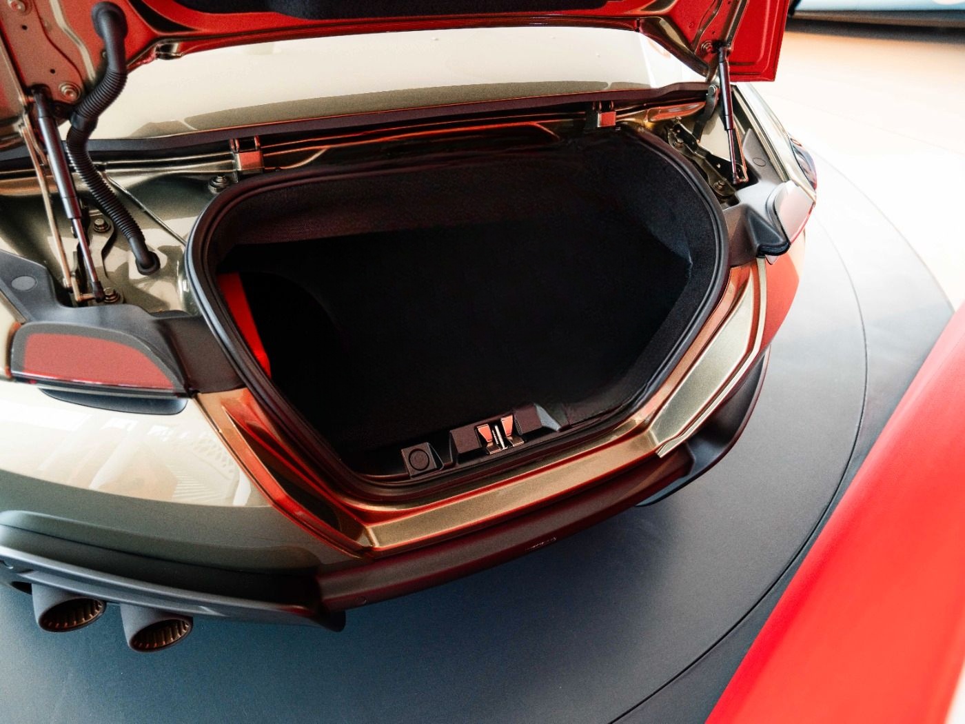 Ferrari Roma Spider MagneRide*360°-View*LED-Lenkrad foto 14