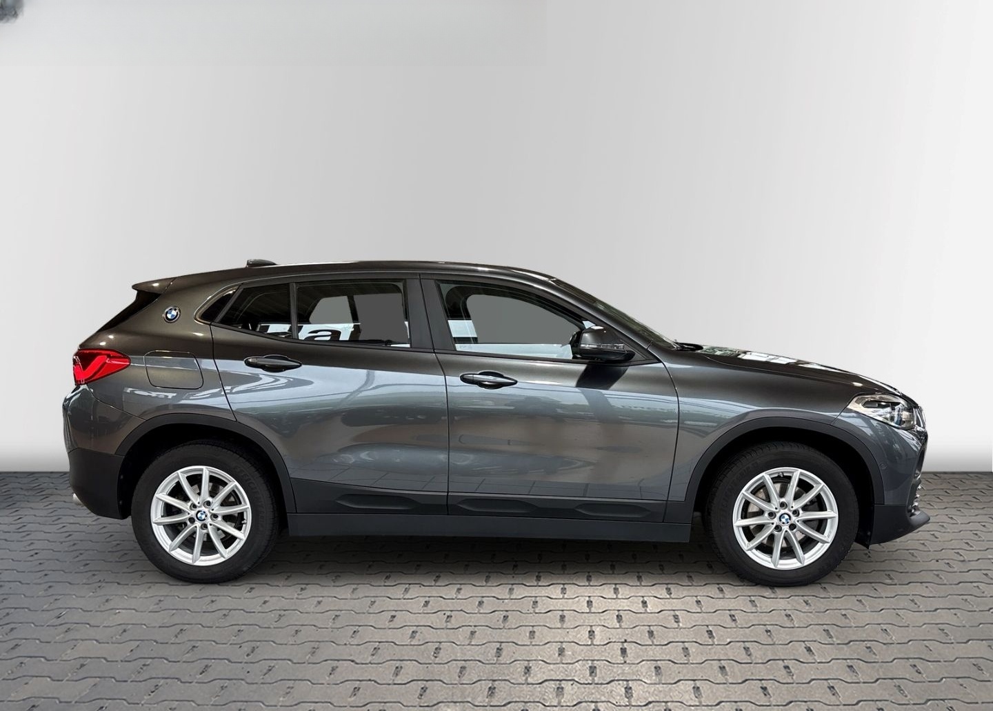 BMW X2 sDrive 18 d HUD Navi LED Mehrzonenklima Fahre foto 4