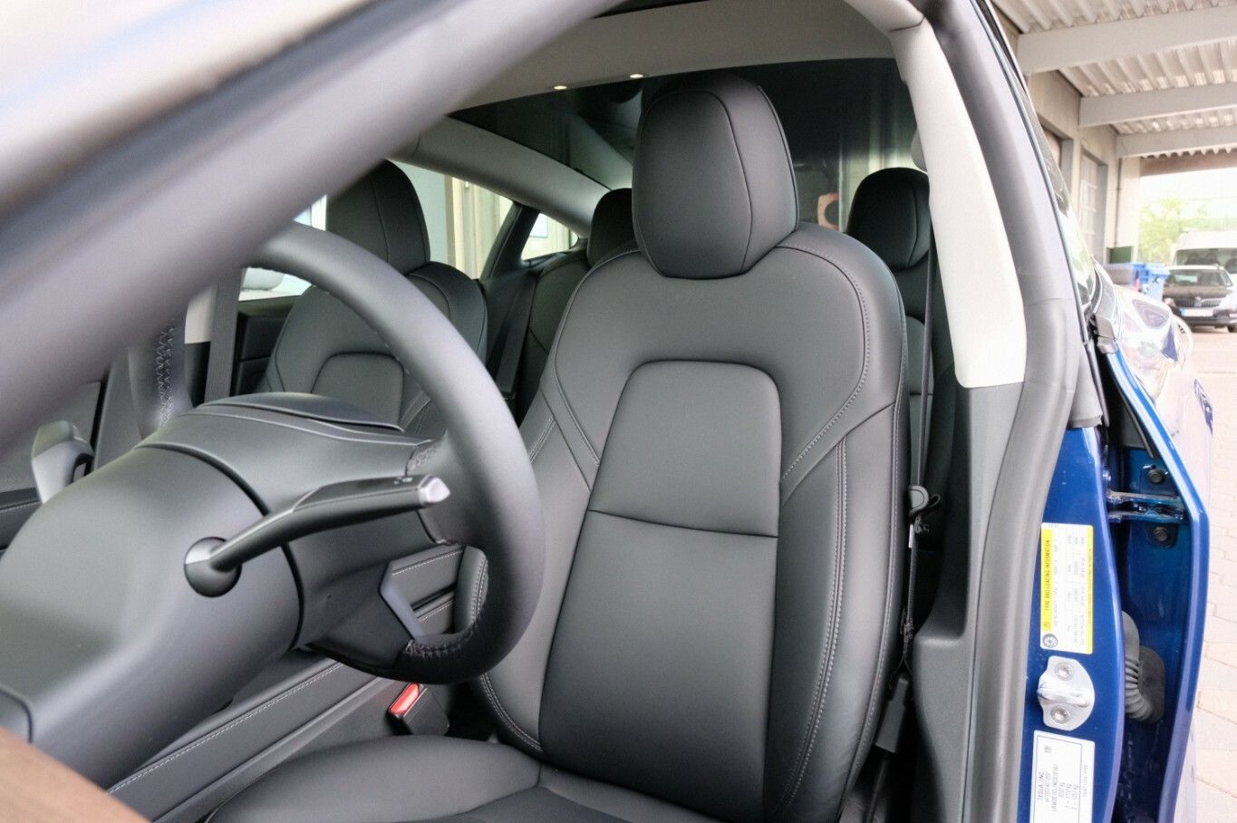 Tesla Model 3 Performance Premium Audio KW Fahrwerk foto 12