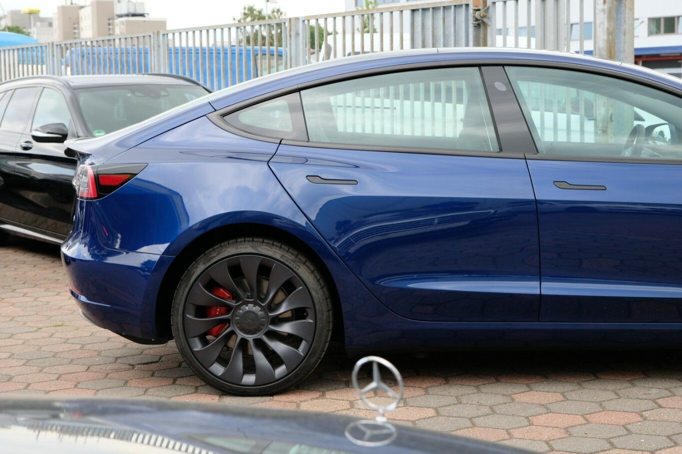 Tesla Model 3 Performance Premium Audio KW Fahrwerk foto 7