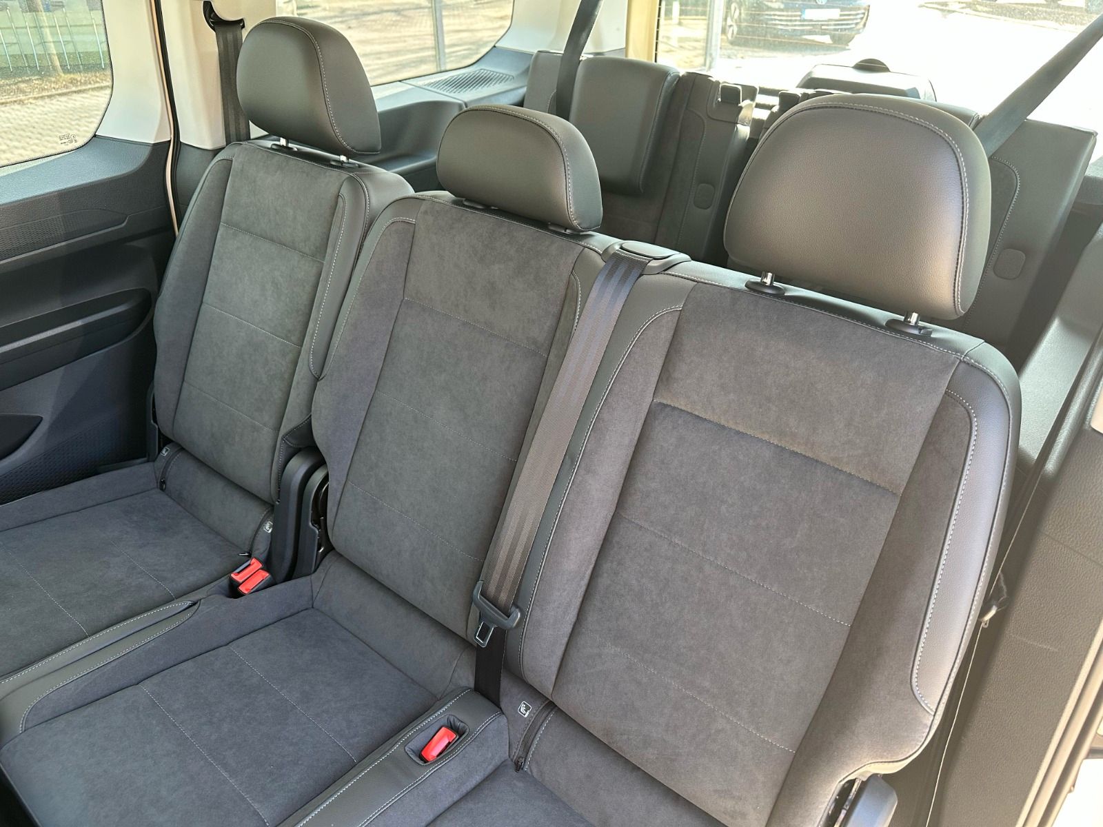 Volkswagen Caddy Maxi TAXI Life 7-Sitzer 2.0 TDI DSG foto 13