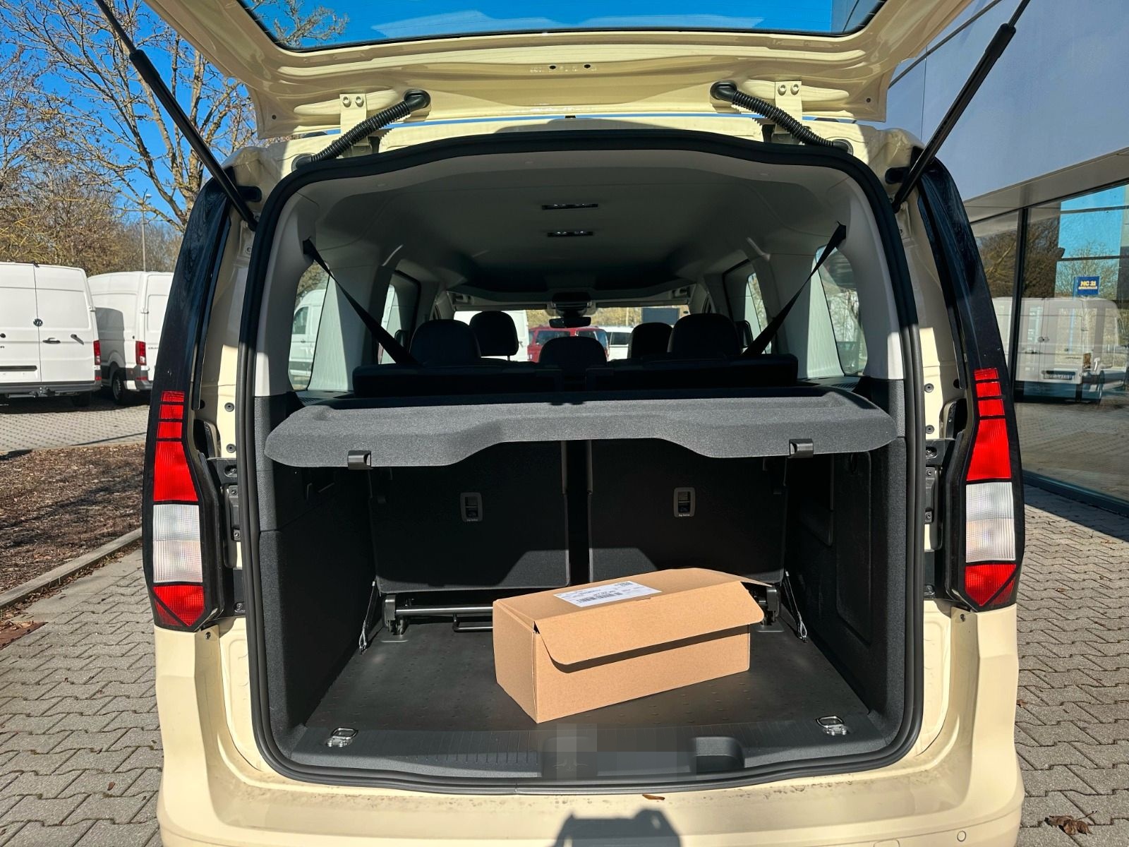 Volkswagen Caddy Maxi TAXI Life 7-Sitzer 2.0 TDI DSG foto 15