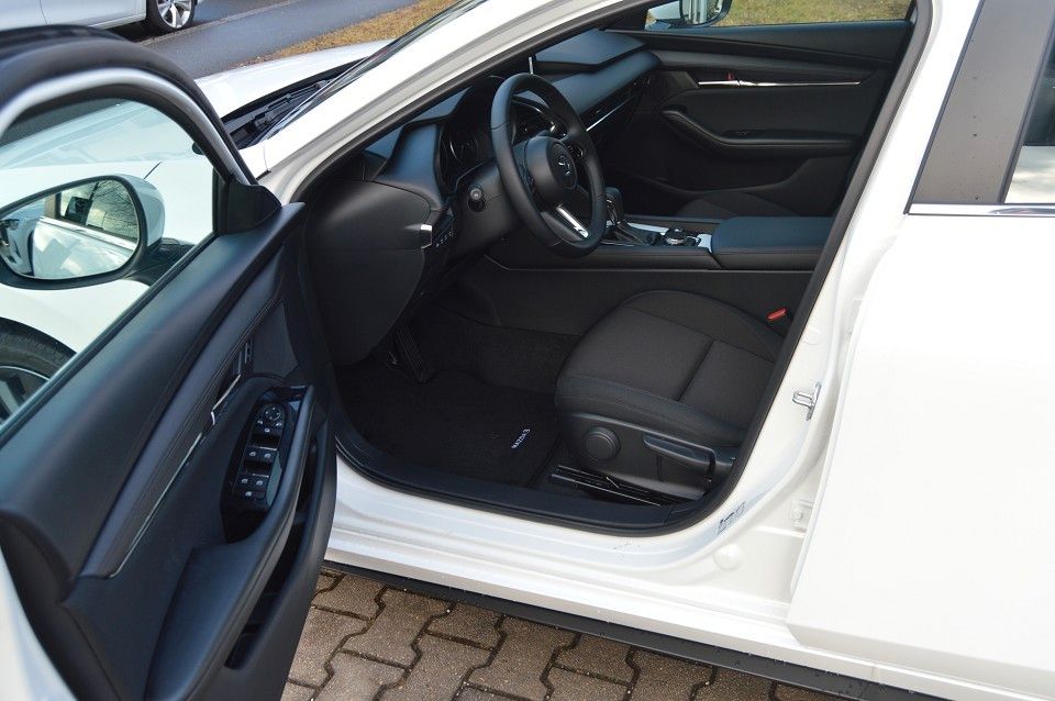 Mazda 3 Benzin 140PS 6GS Centre-Line Navi PDC SHZ foto 11