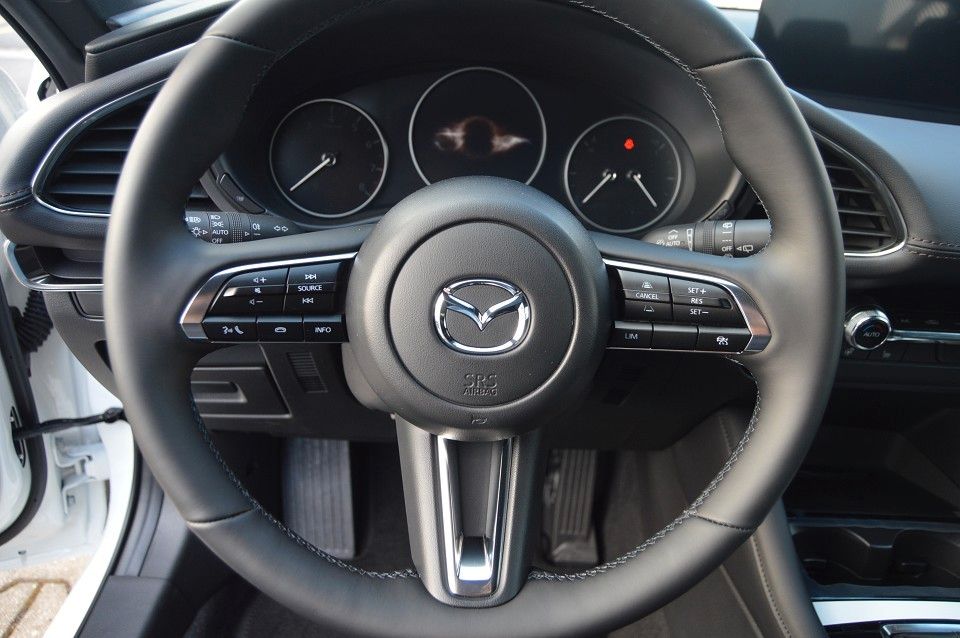 Mazda 3 Benzin 140PS 6GS Centre-Line Navi PDC SHZ foto 14