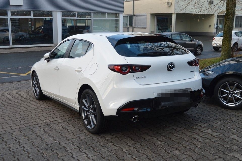 Mazda 3 Benzin 140PS 6GS Centre-Line Navi PDC SHZ foto 4