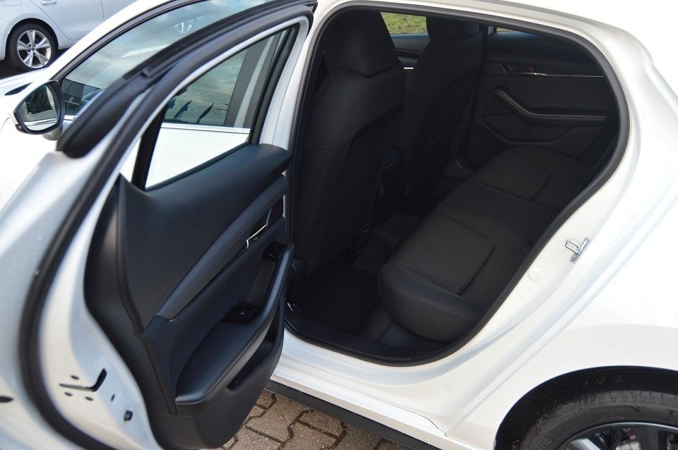 Mazda 3 Benzin 140PS 6GS Centre-Line Navi PDC SHZ foto 9