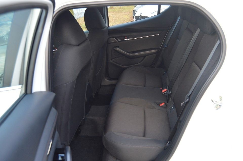 Mazda 3 Benzin 140PS 6GS Centre-Line Navi PDC SHZ foto 10