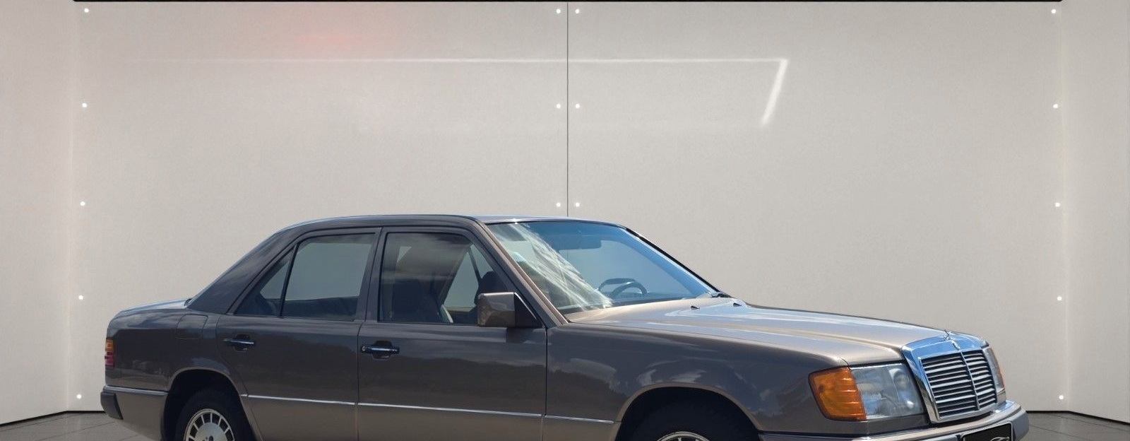 Mercedes-Benz 250 D *ZENTRAL*E-FENSTER*4 GANG AUTOMATIK*H-KEN. foto 7