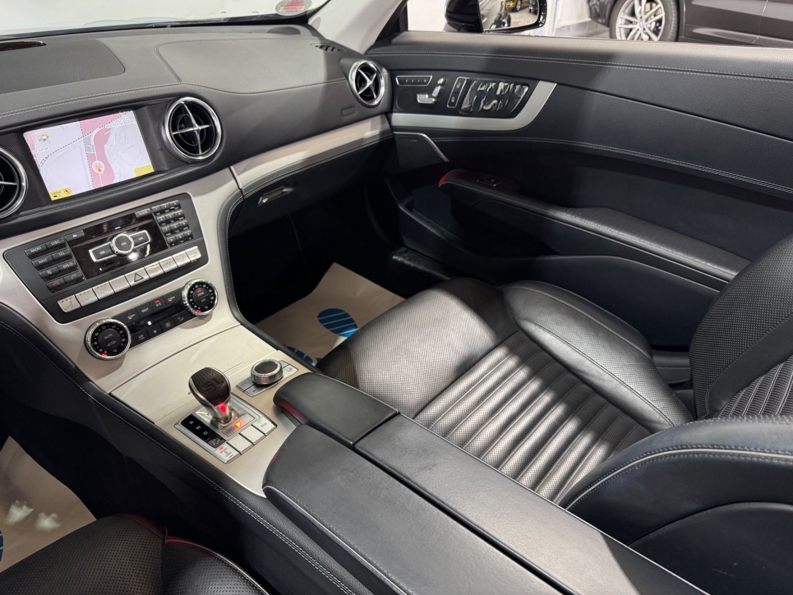 Mercedes-Benz SL 350 foto 12