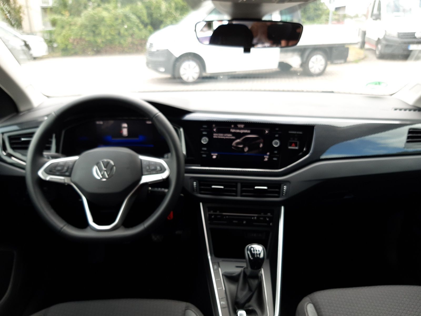 Volkswagen Polo Life 1,0 l 59 kW (80 PS) 5-Gang-Schaltgetri foto 8