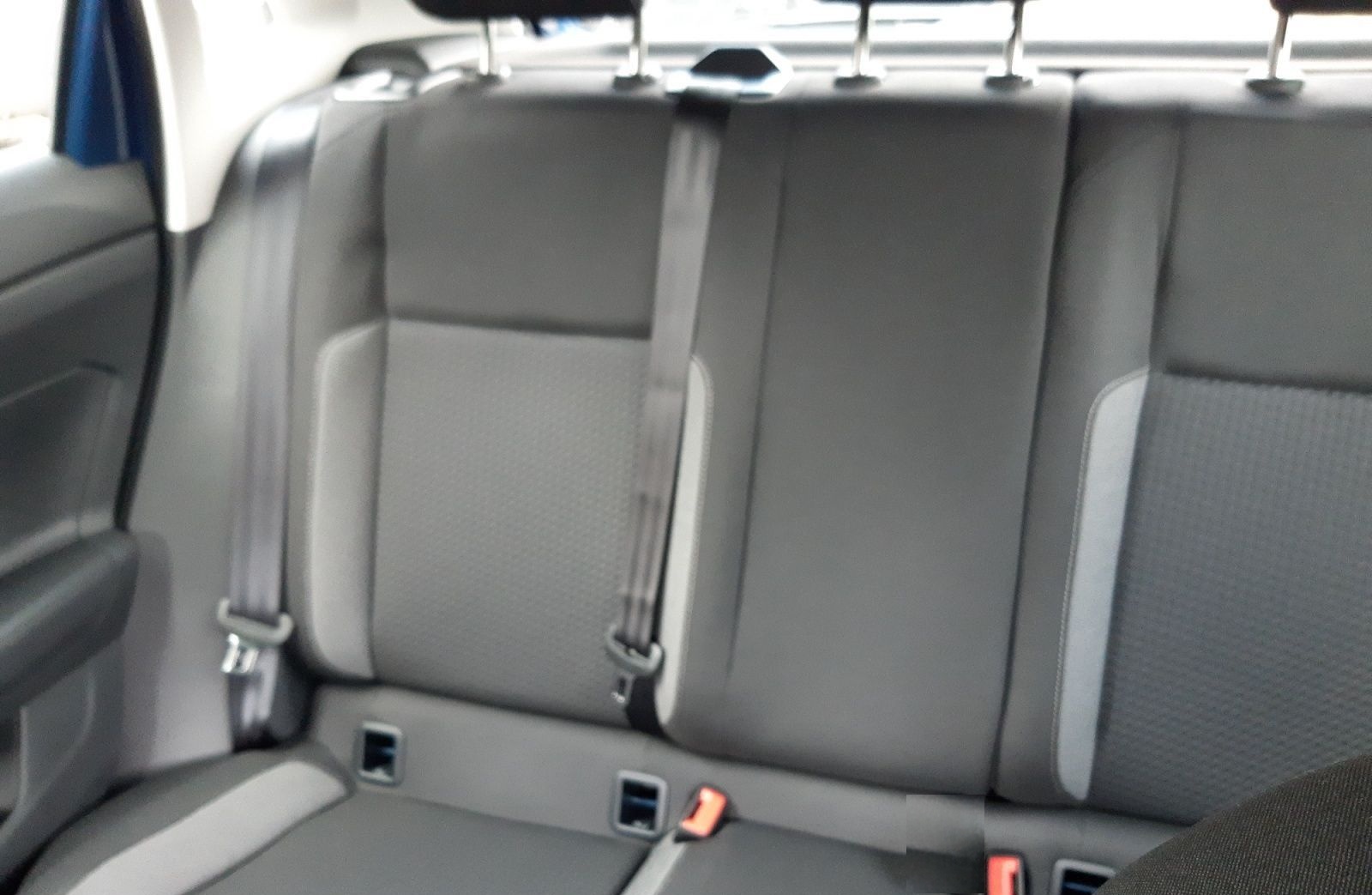 Volkswagen Polo Life 1,0 l 59 kW (80 PS) 5-Gang-Schaltgetri foto 9