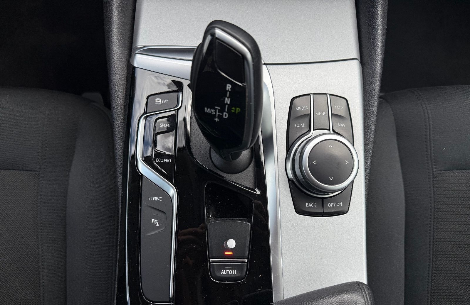 BMW 530e iPerfromace Lim Nav/Kamera/Assistenz/LED/Sh foto 11