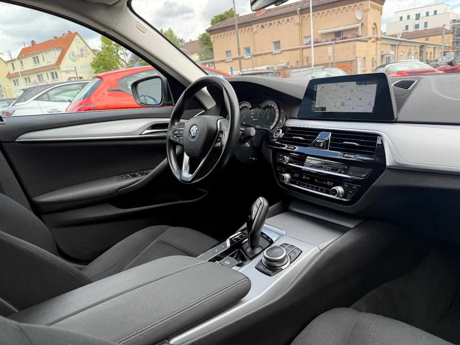 BMW 530e iPerfromace Lim Nav/Kamera/Assistenz/LED/Sh foto 13