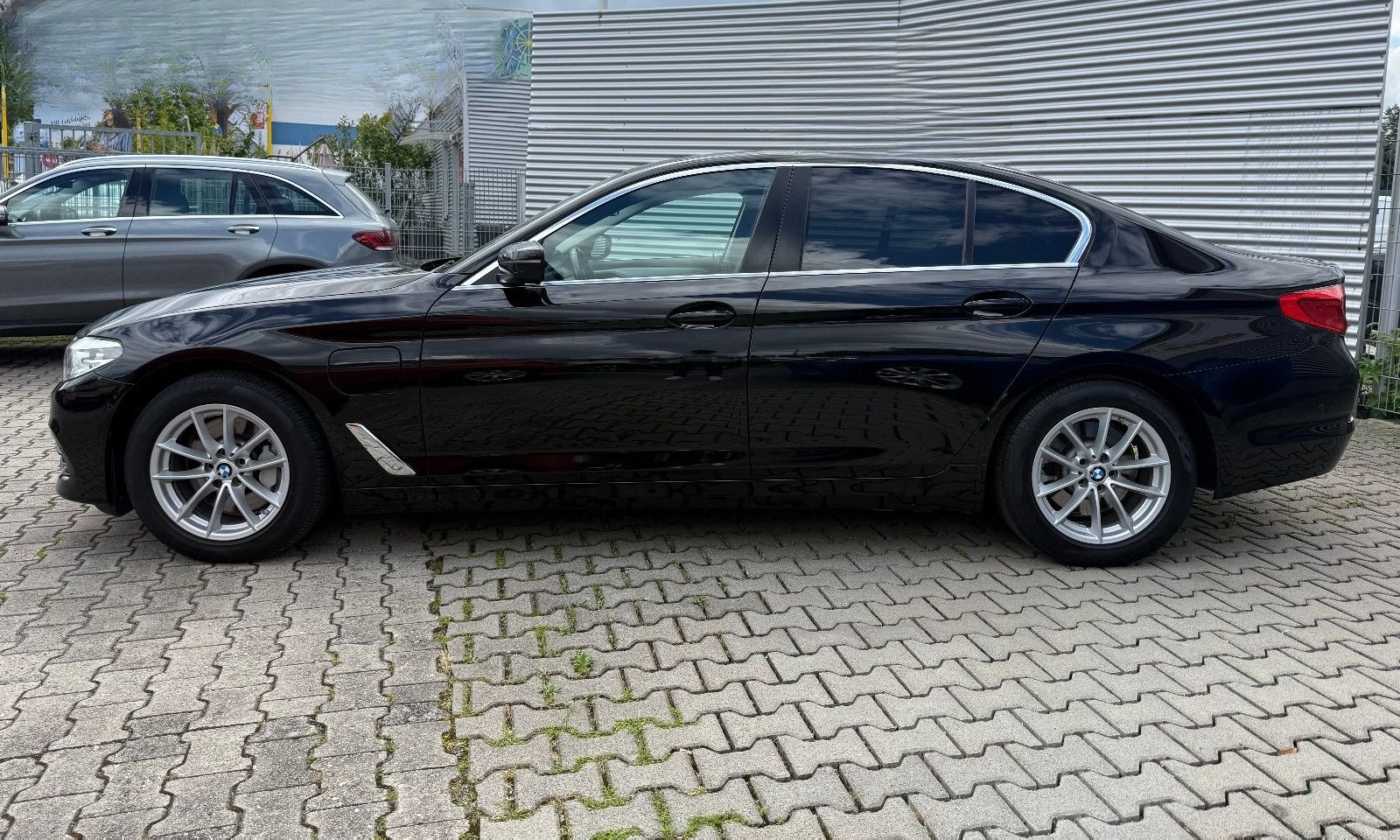 BMW 530e iPerfromace Lim Nav/Kamera/Assistenz/LED/Sh foto 3