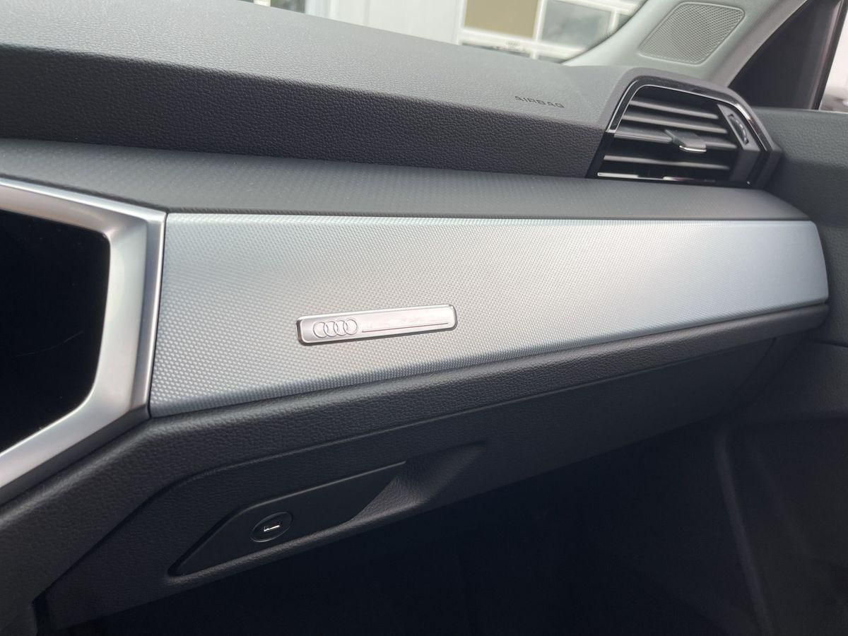 Audi Q3 1.4 TFSIe S-Tronic LED PANO NAVI ALCANTARA foto 17