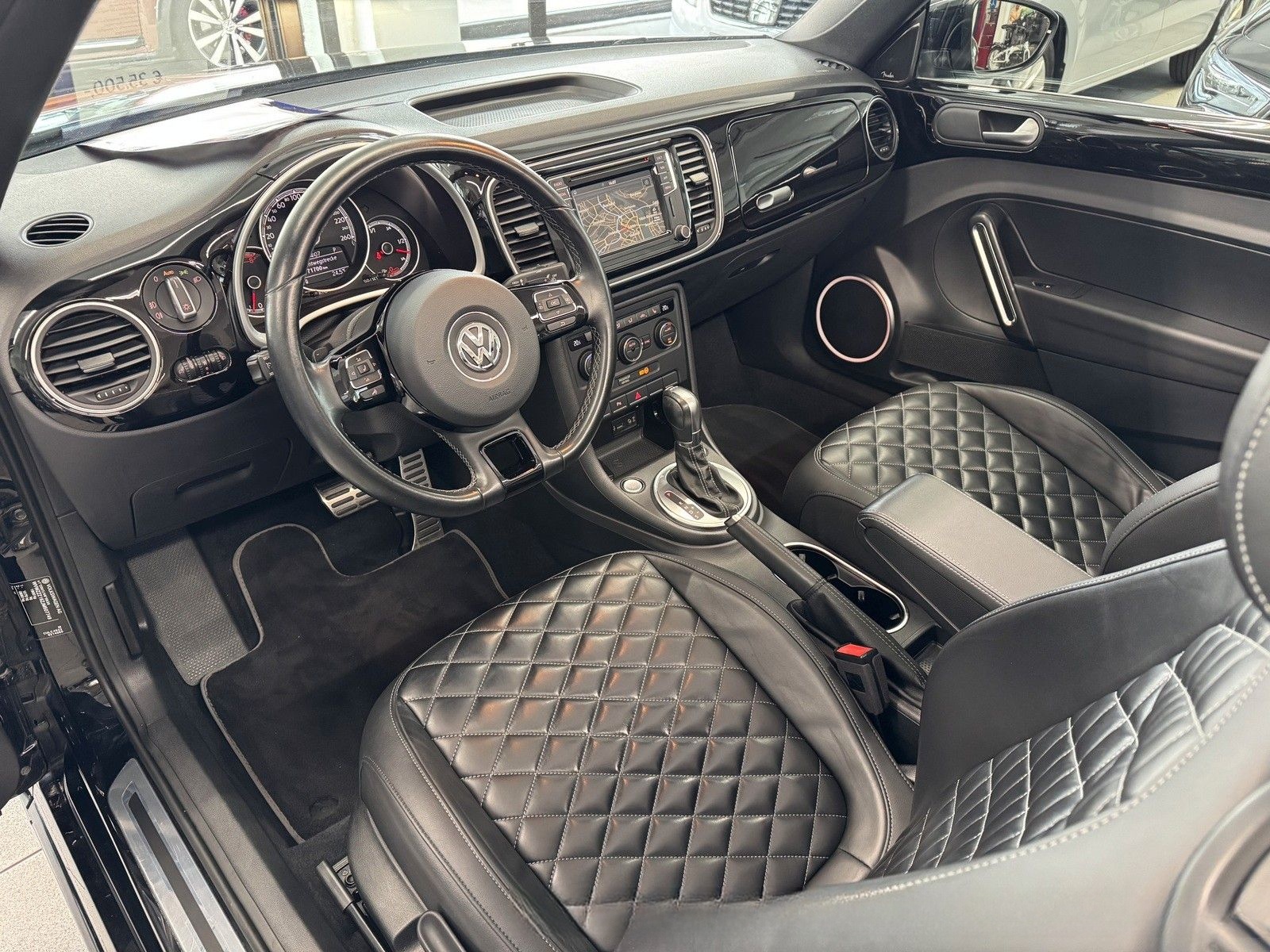 Volkswagen Beetle Cabriolet 2.0 Aut. Exclusive R-Line LEDER foto 13