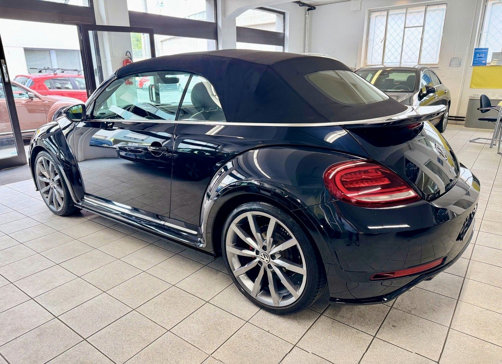 Volkswagen Beetle Cabriolet 2.0 Aut. Exclusive R-Line LEDER foto 9