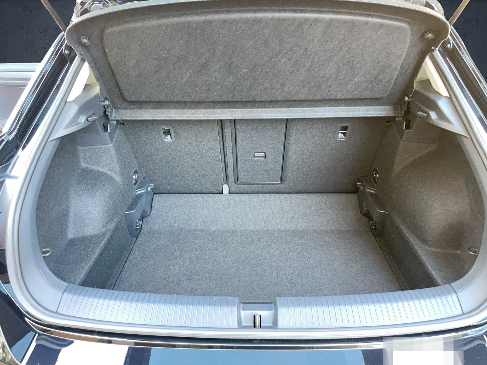 Volkswagen T-Roc Life 1.0 TSI LED Navi App Connect Einparkh foto 12