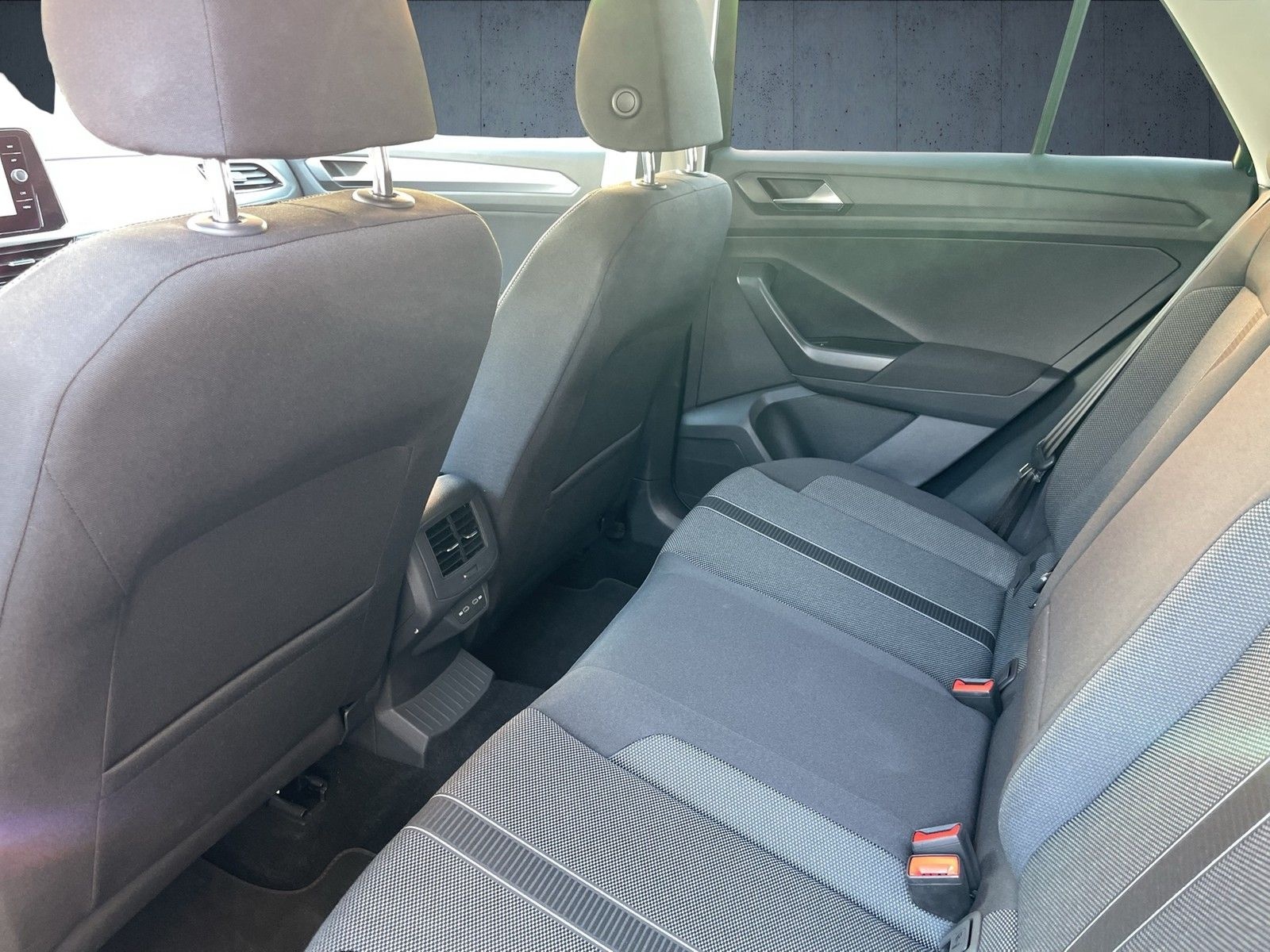Volkswagen T-Roc Life 1.0 TSI LED Navi App Connect Einparkh foto 14