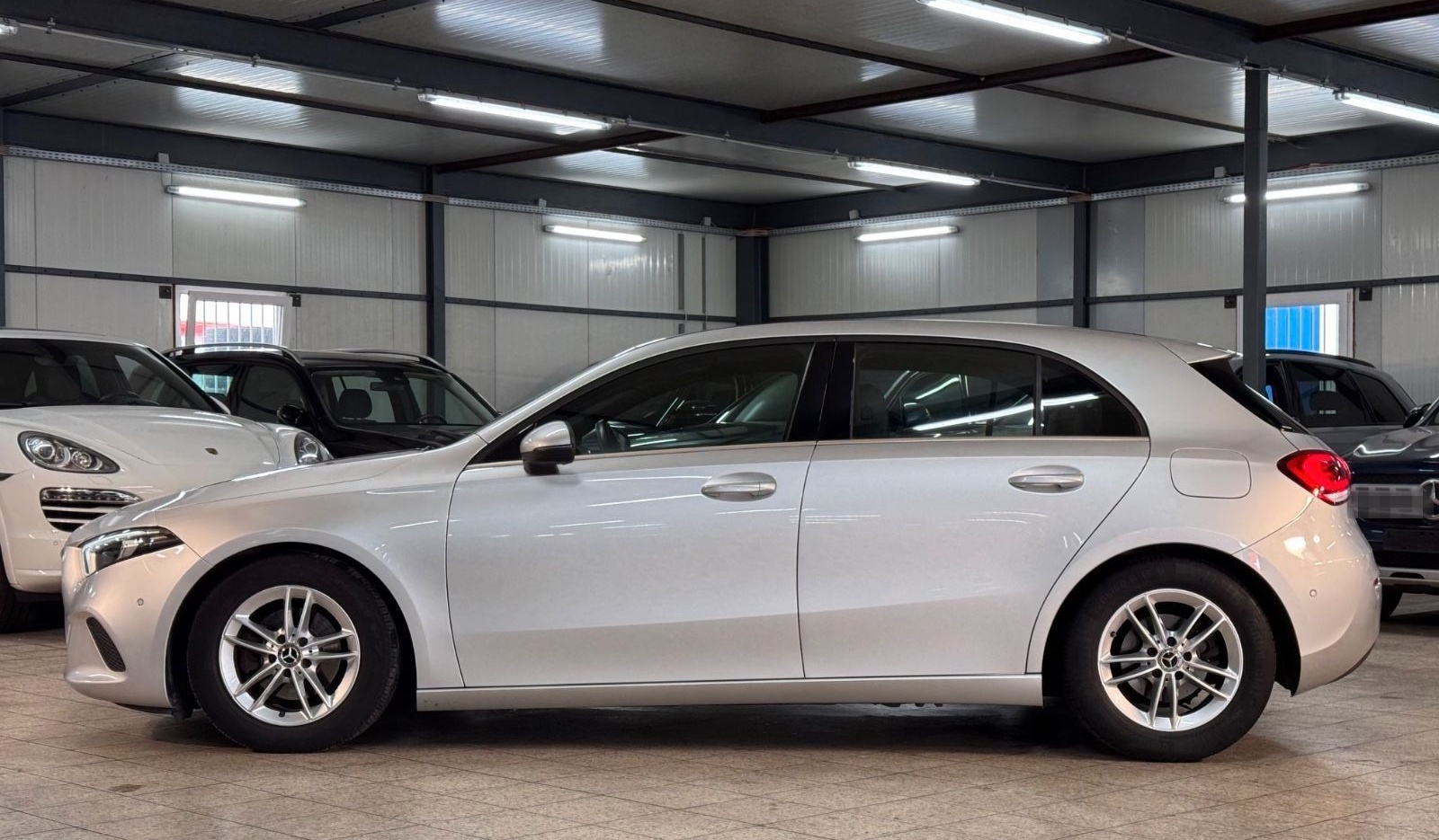 Mercedes-Benz A 180 d LED*KAME*WIDE*LANE*MBUX*PARKPKT*1.HAND foto 3