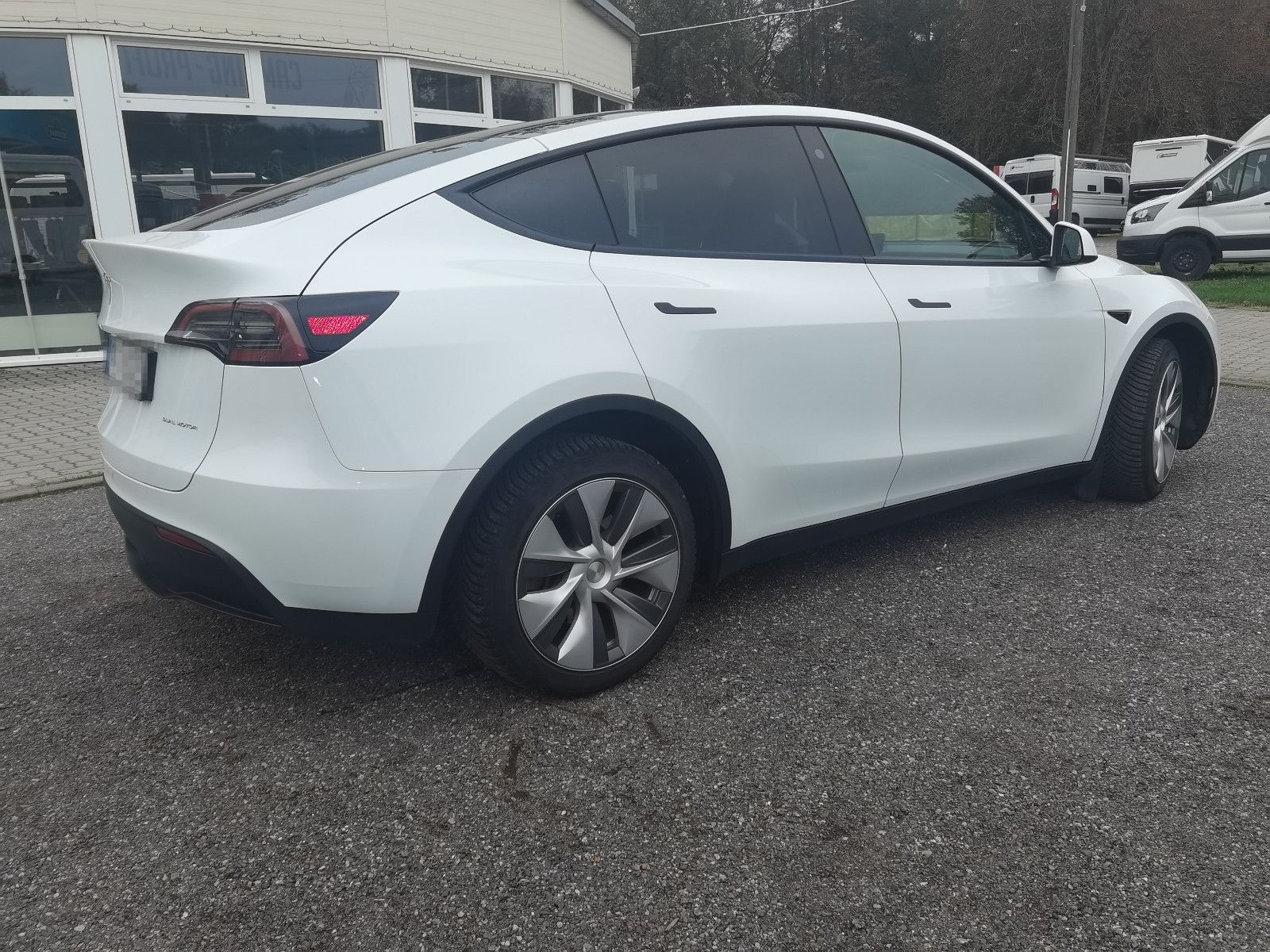 Tesla Model Y Long Range AWD Modell 2023 foto 3