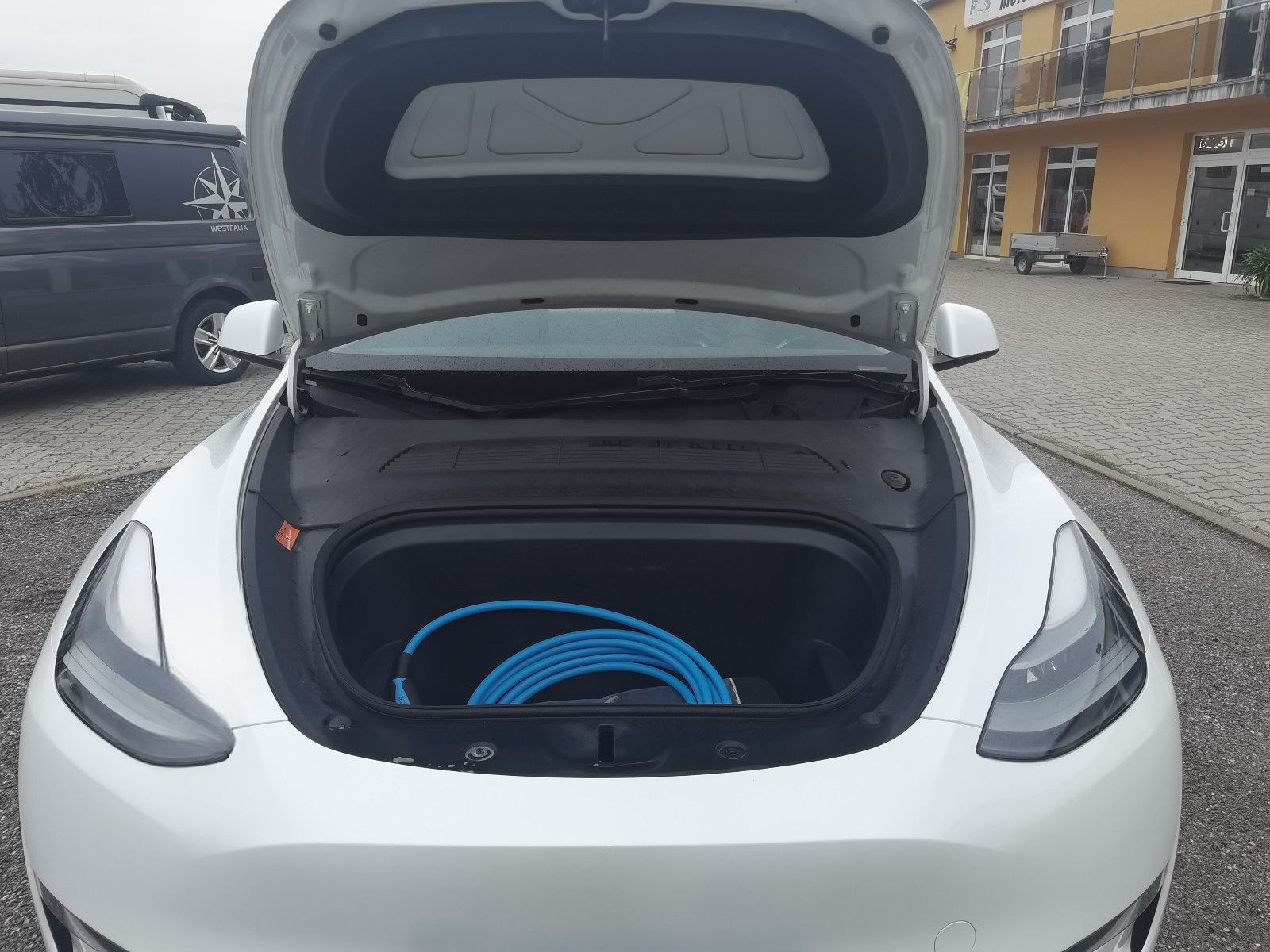 Tesla Model Y Long Range AWD Modell 2023 foto 10