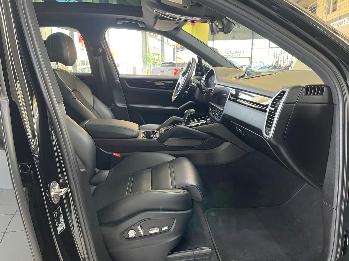 Porsche Cayenne PHEV Leder LED Pano Kamera Bose AHK voll foto 13