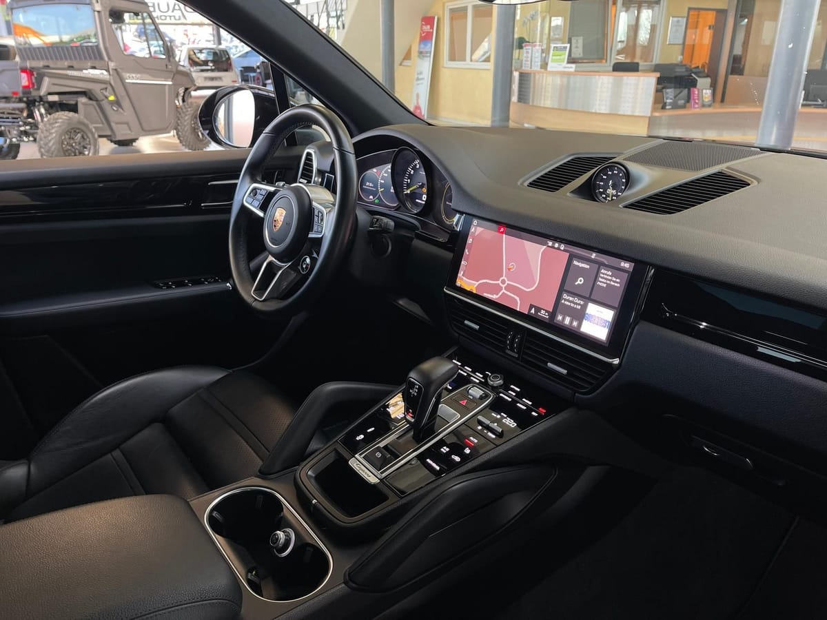 Porsche Cayenne PHEV Leder LED Pano Kamera Bose AHK voll foto 14