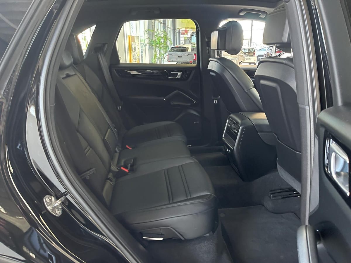 Porsche Cayenne PHEV Leder LED Pano Kamera Bose AHK voll foto 15