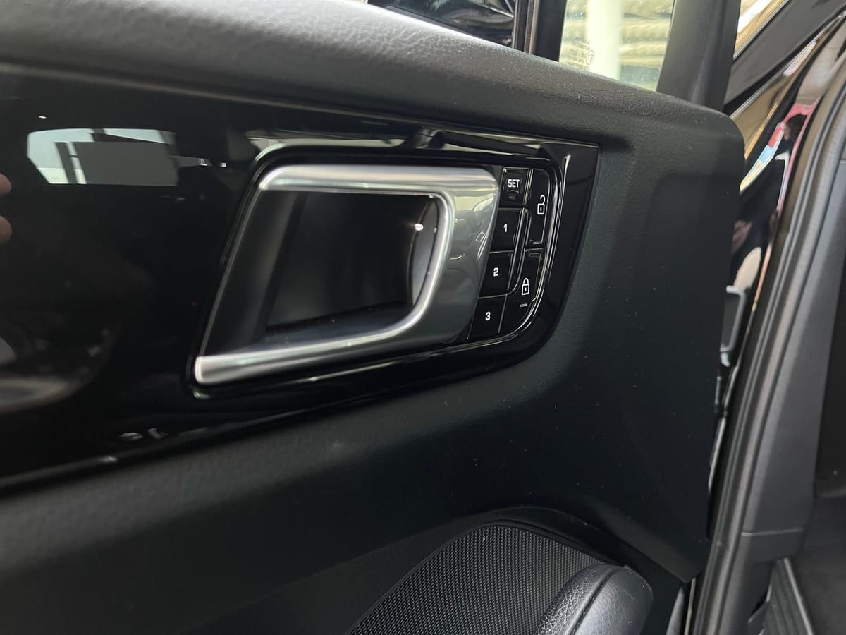 Porsche Cayenne PHEV Leder LED Pano Kamera Bose AHK voll foto 20
