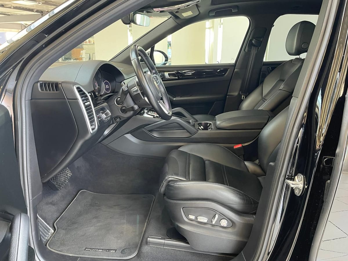 Porsche Cayenne PHEV Leder LED Pano Kamera Bose AHK voll foto 8