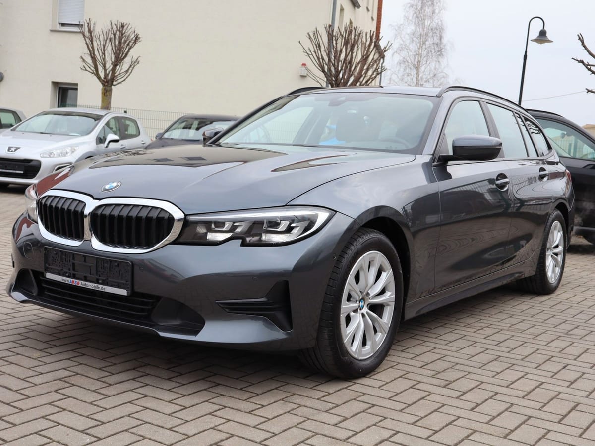 BMW 318i Touring Advantage Auto